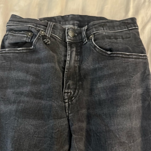 R13
High Rise Skinny Black Marble (J13) - Picture 14 of 16